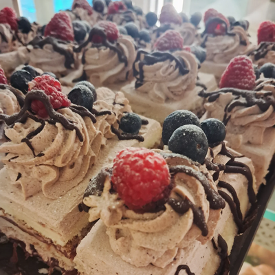 <b>612540424_18251424886289480_2661746109410470274_n</b>